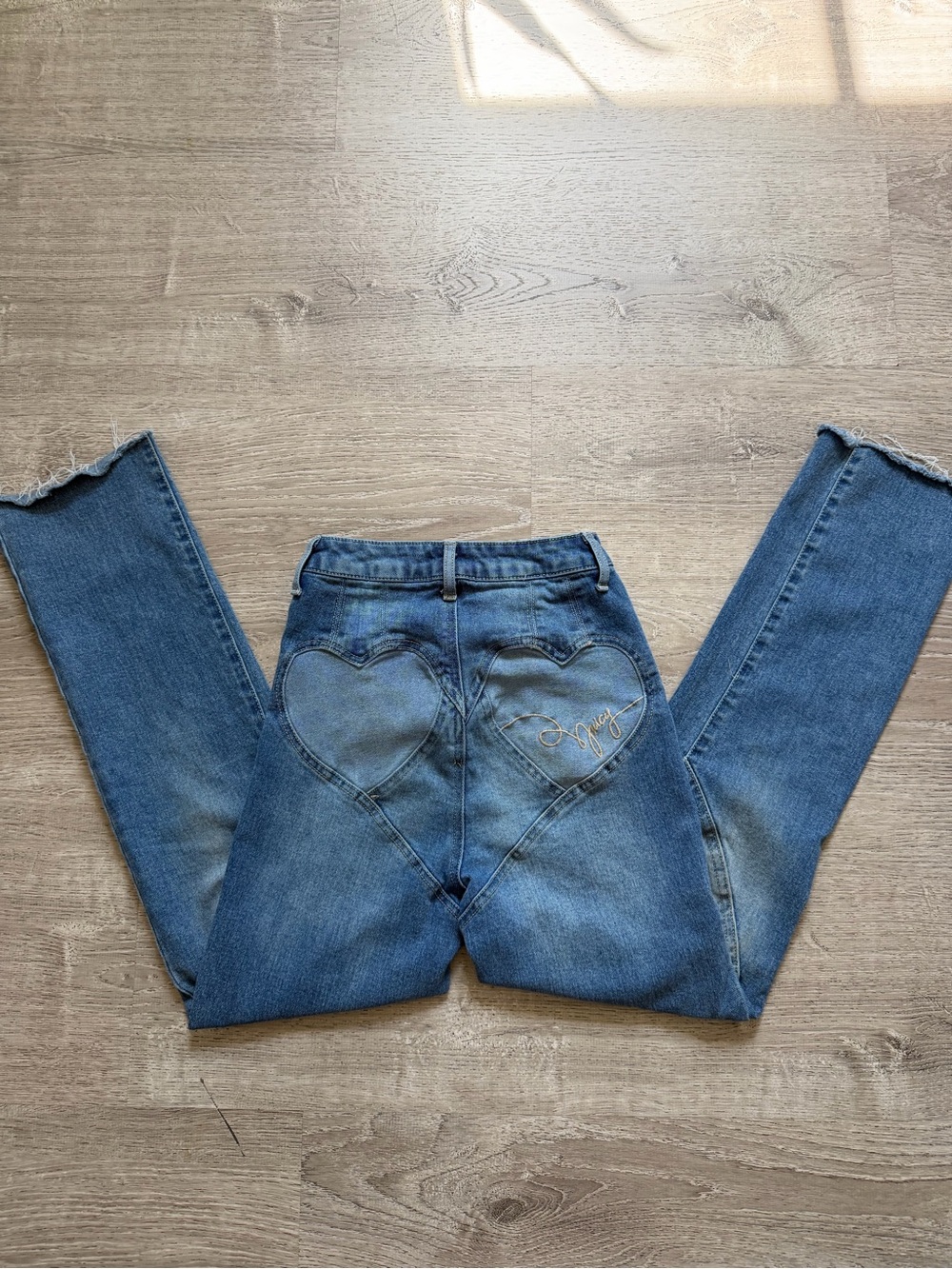 Juicy Couture 2 Hearts Venice Ankle Straight Leg Jeans
